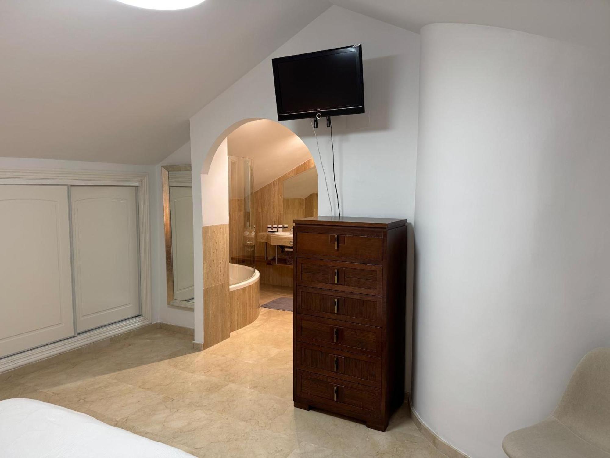 Piso-Lechuza Elviria Marbella 2 Apartment Ngoại thất bức ảnh