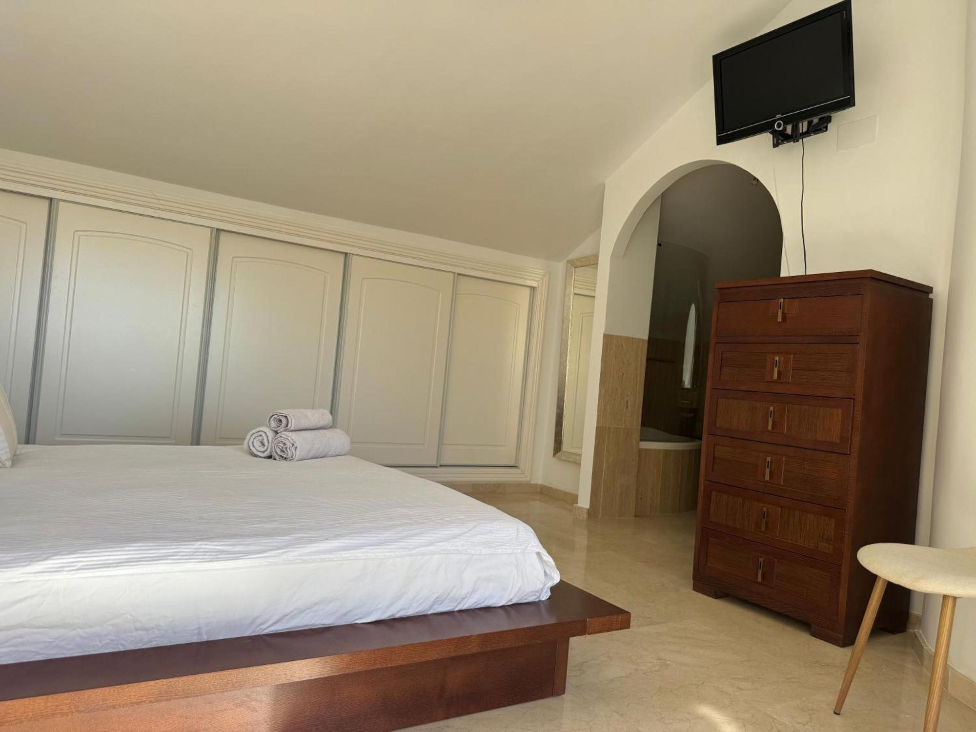 Piso-Lechuza Elviria Marbella 2 Apartment Ngoại thất bức ảnh