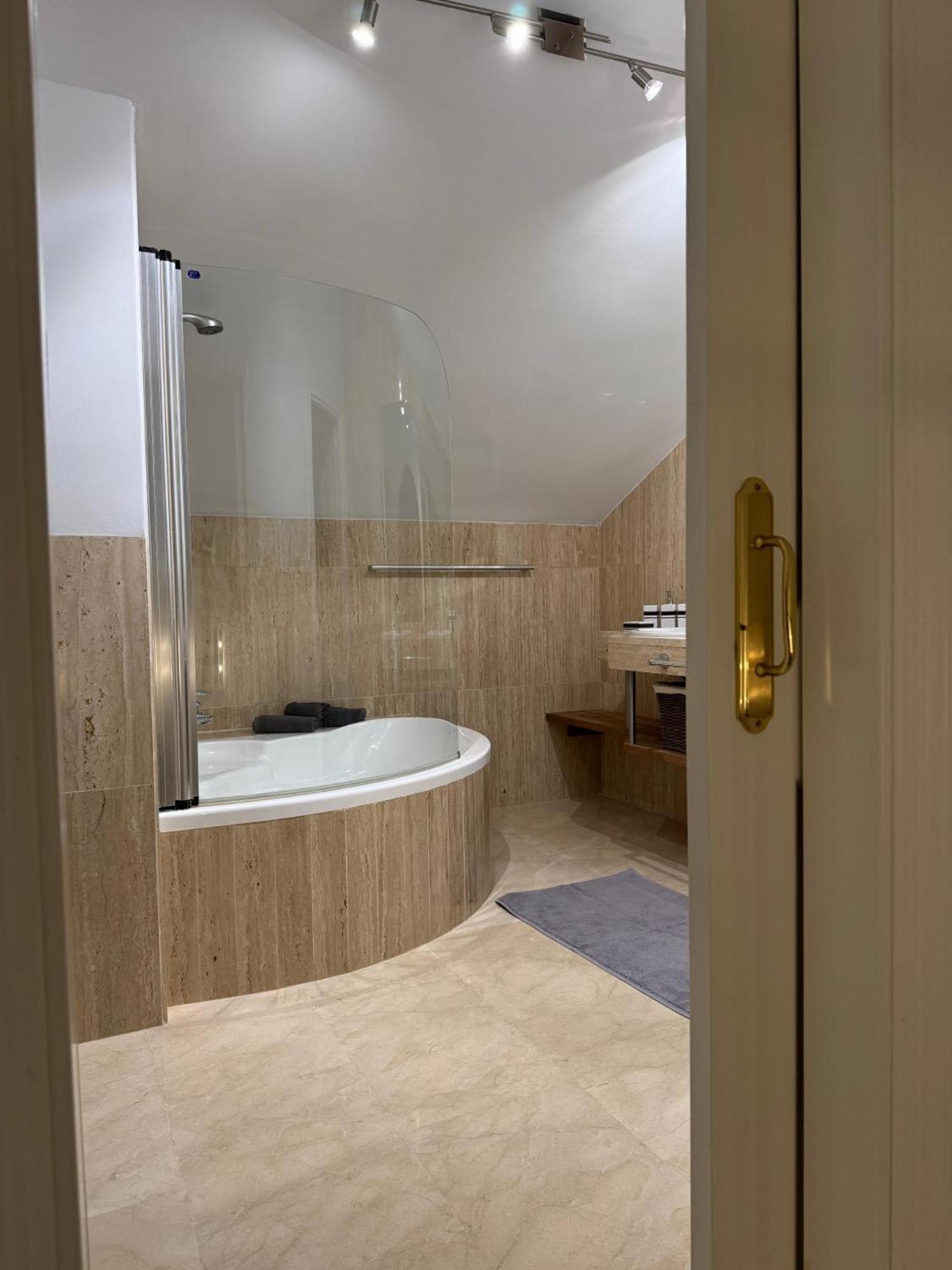 Piso-Lechuza Elviria Marbella 2 Apartment Ngoại thất bức ảnh